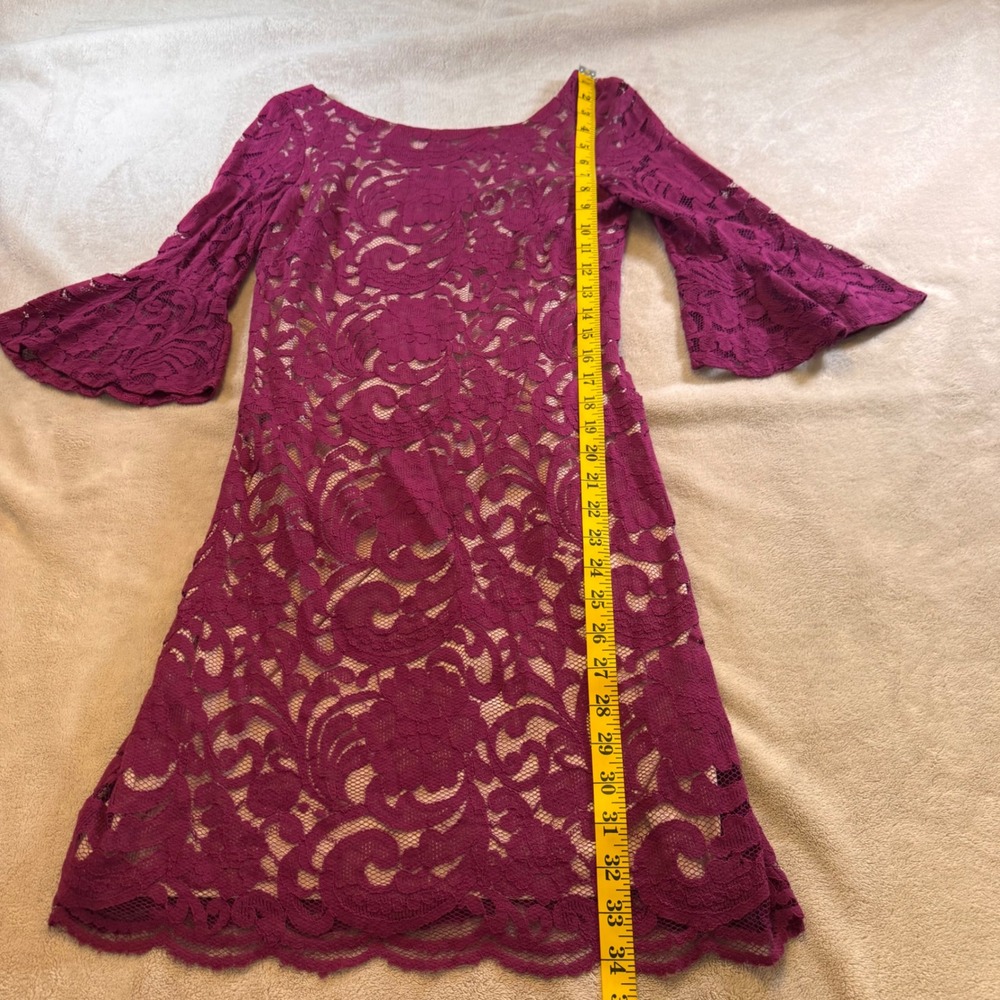 Vince Camuto Whimsy Lace Bell Sleeve Dress Wedding Cocktail Party Chic Luxe Sz 2 - Picture 5 of 9